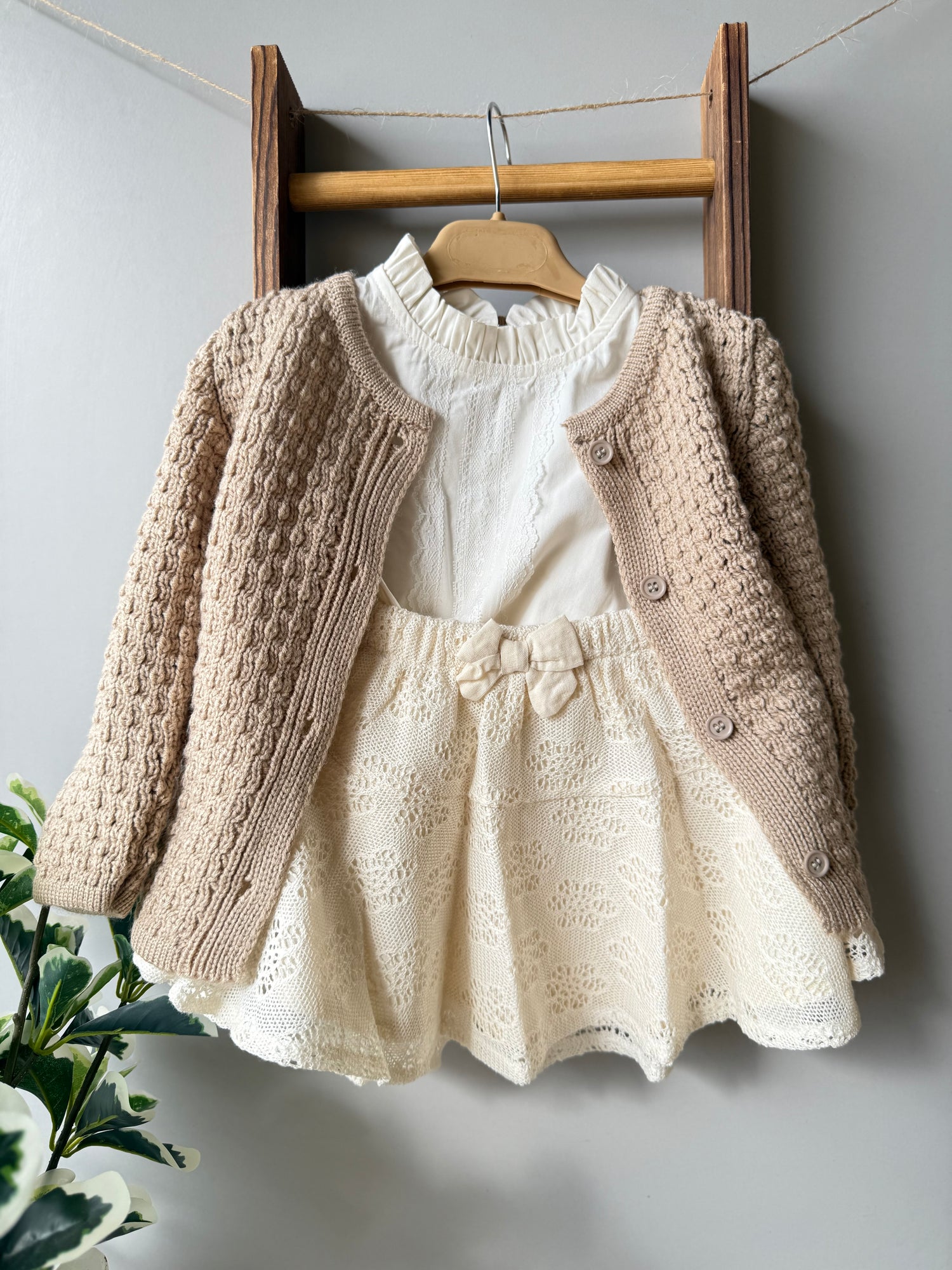 Pure neutrals skirt set