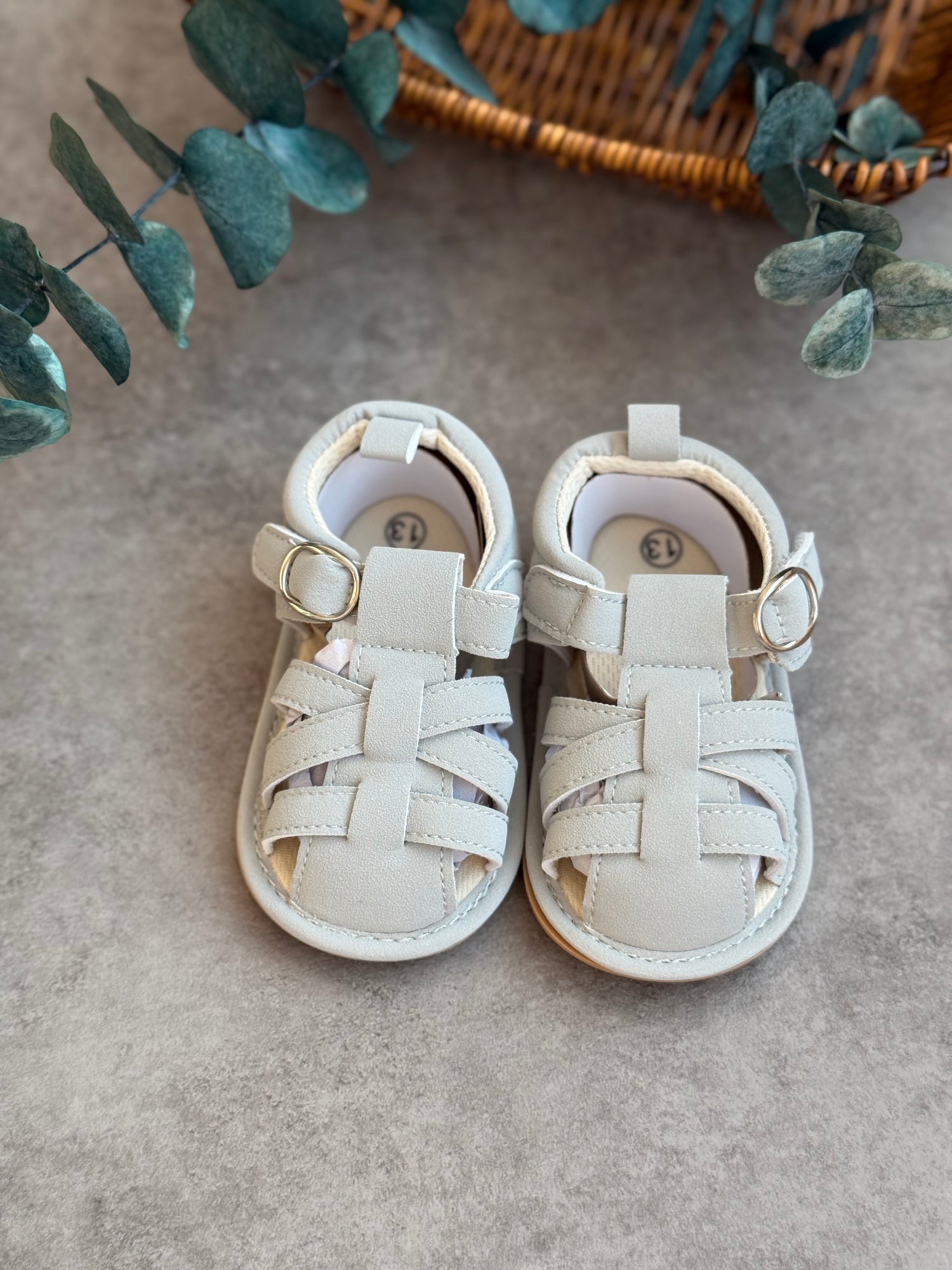 Little wanderer sandals