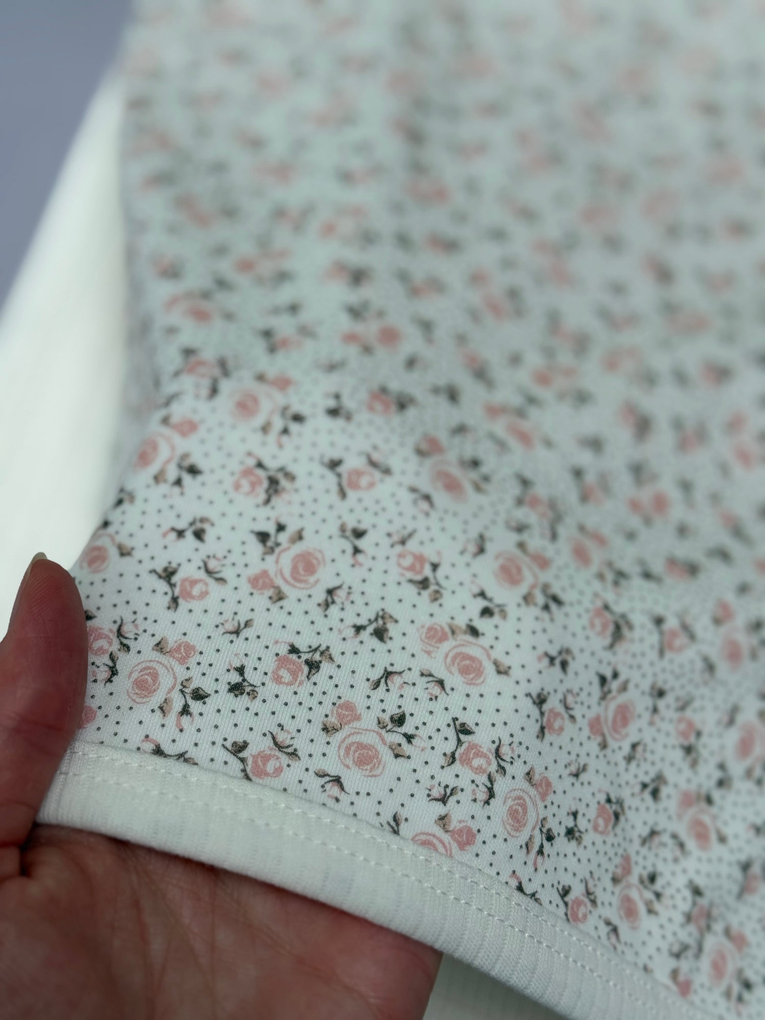 Pink roses blanket