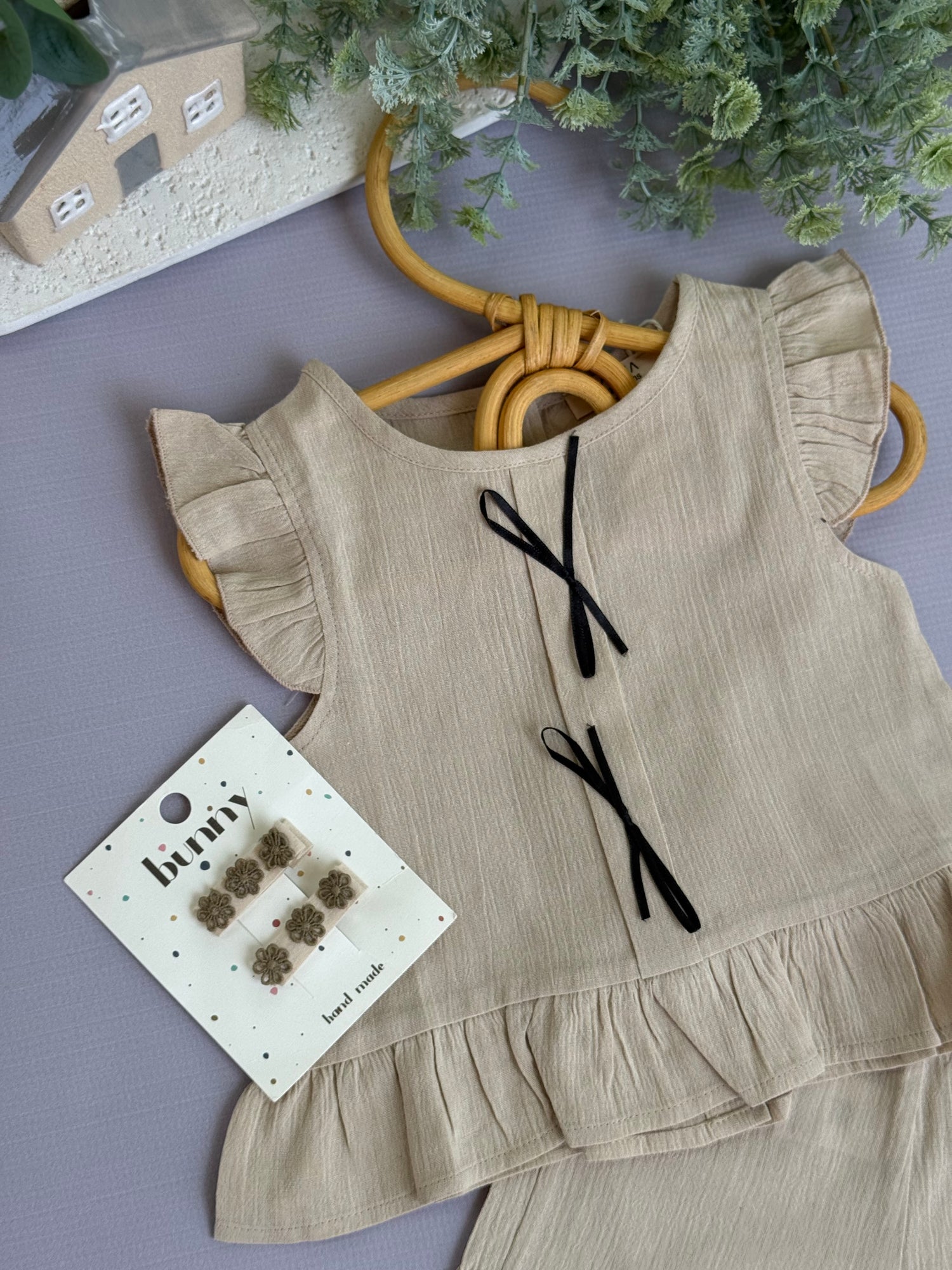 Linen ruffles set