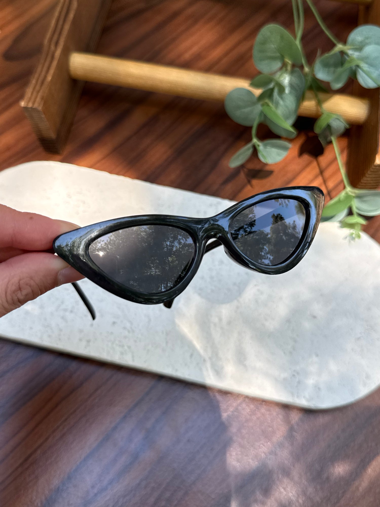 Cat-eye sunglasses