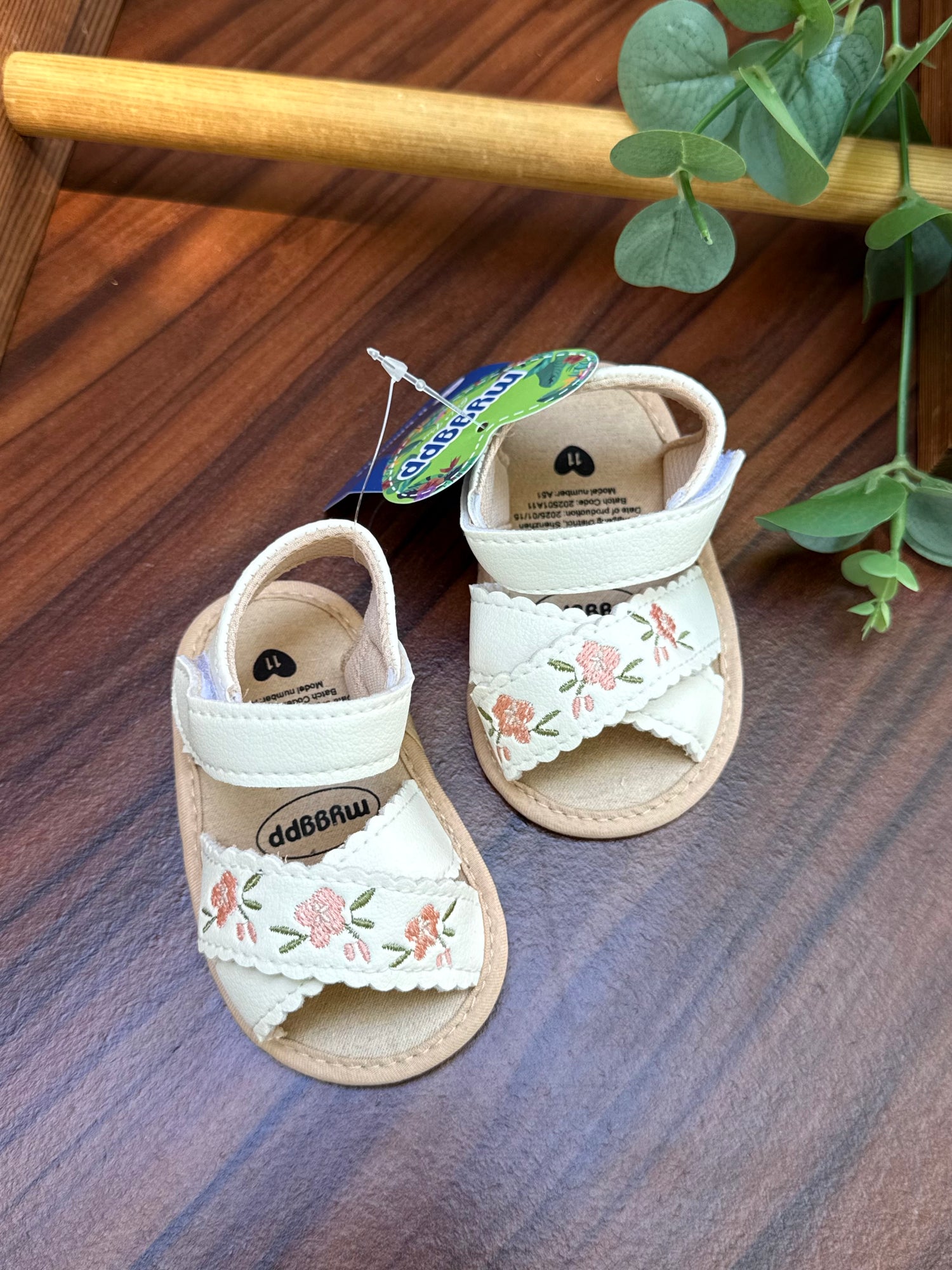 Petals sandals
