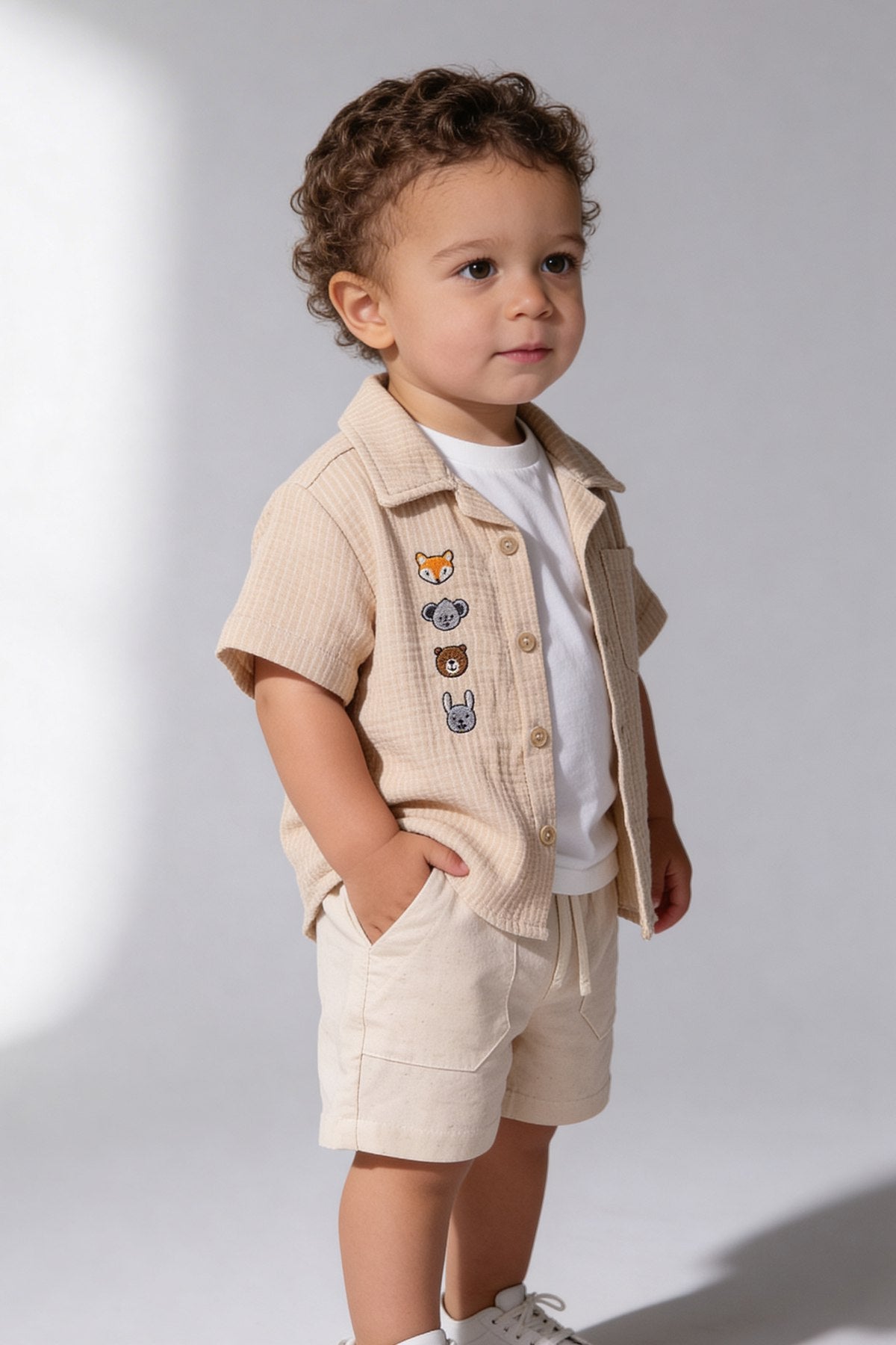Earth-tone explorer set