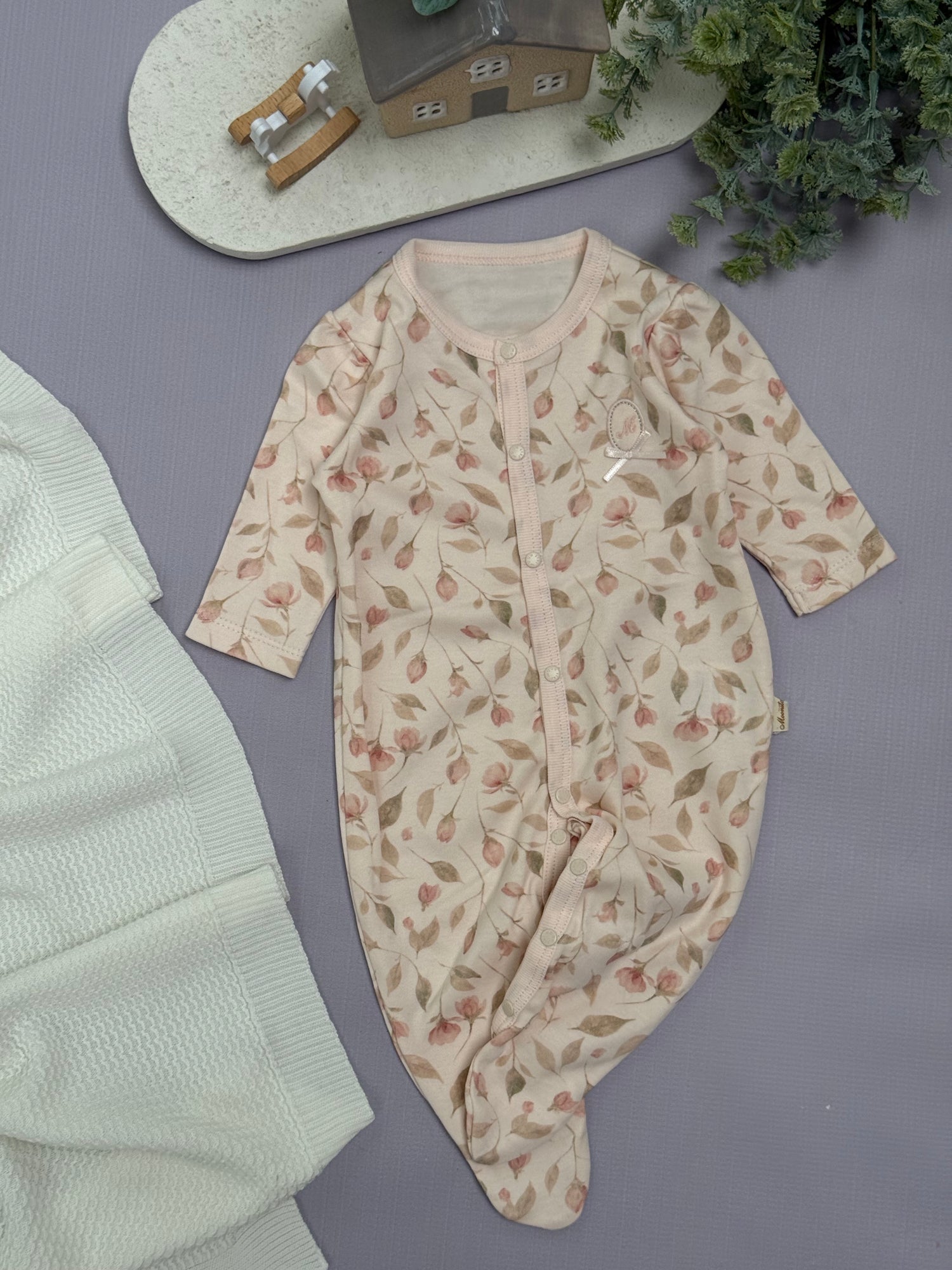 Rosebuds overall