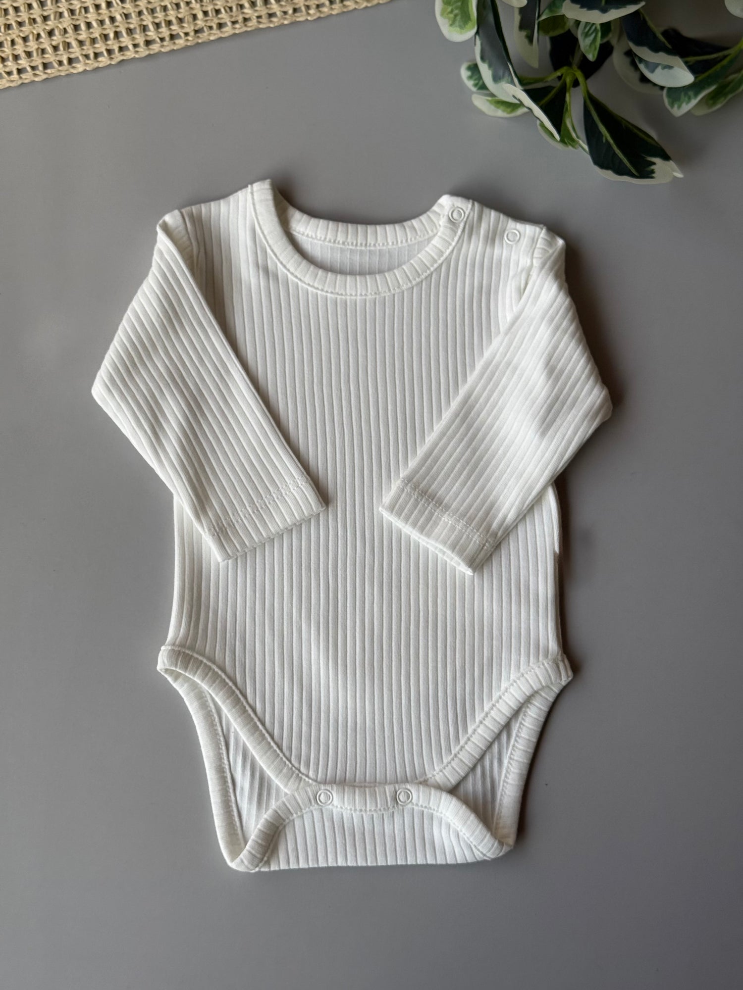 Long sleeved ribbed body