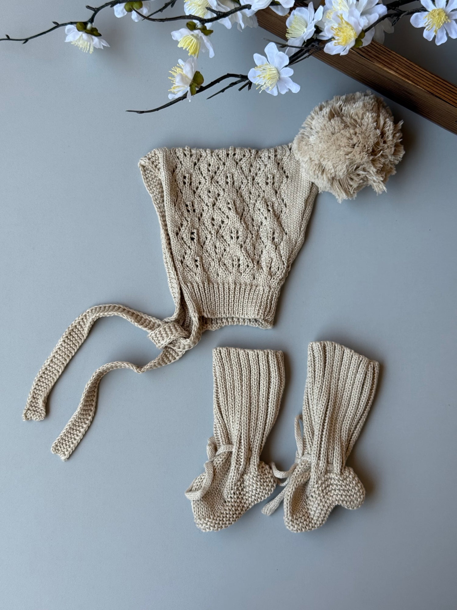 newborn hat-booties set