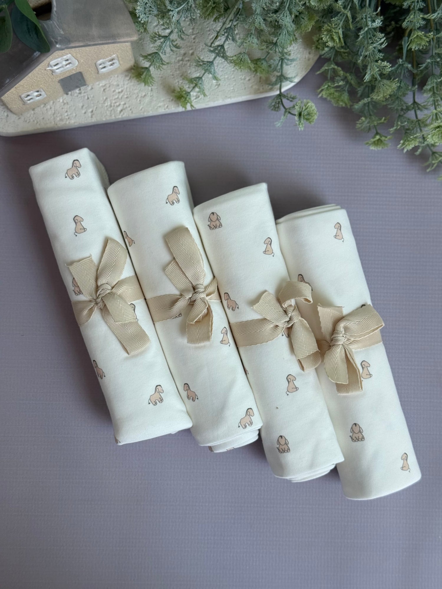 Pony cotton swaddle