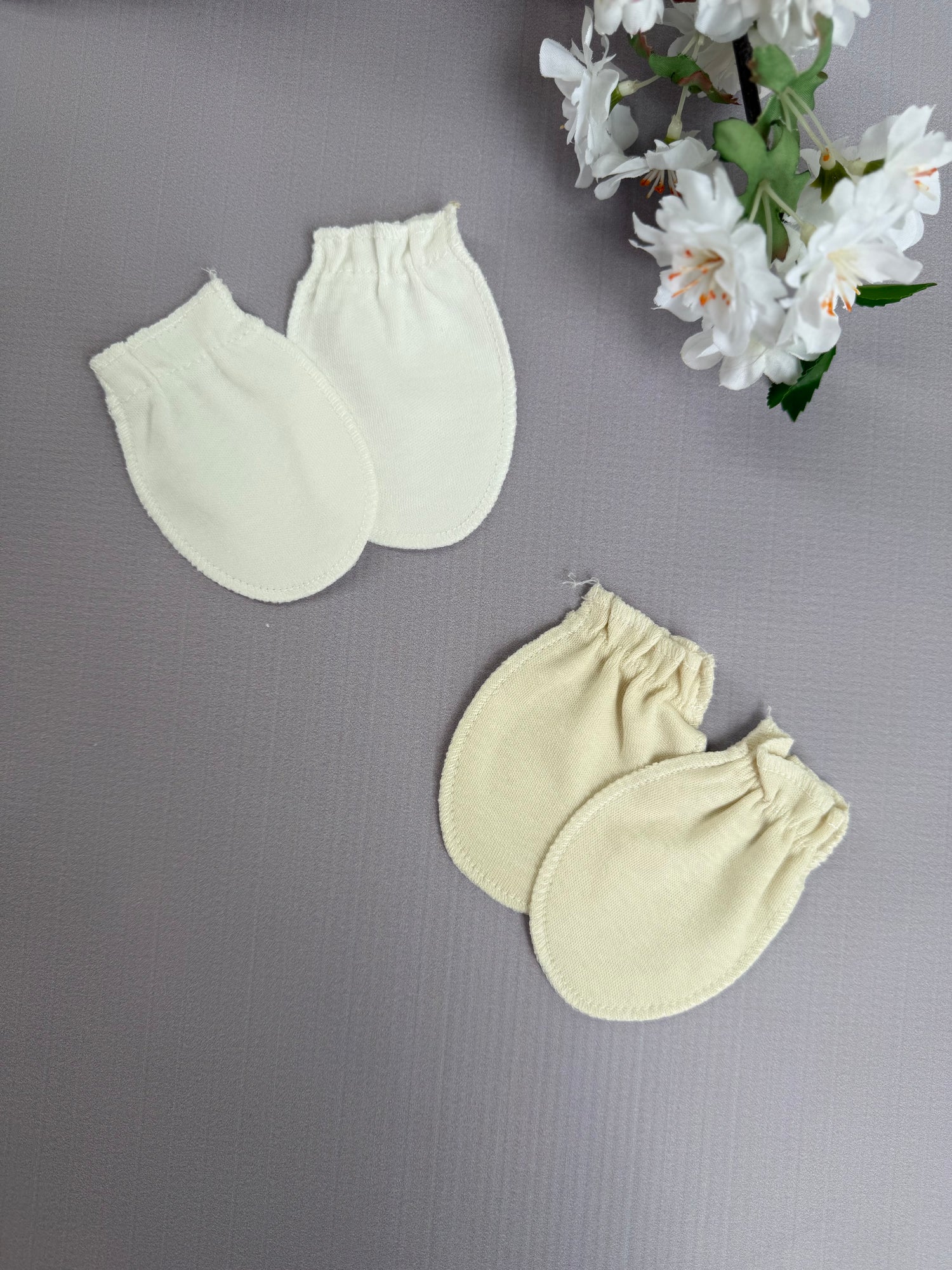 Newborn cotton mittens