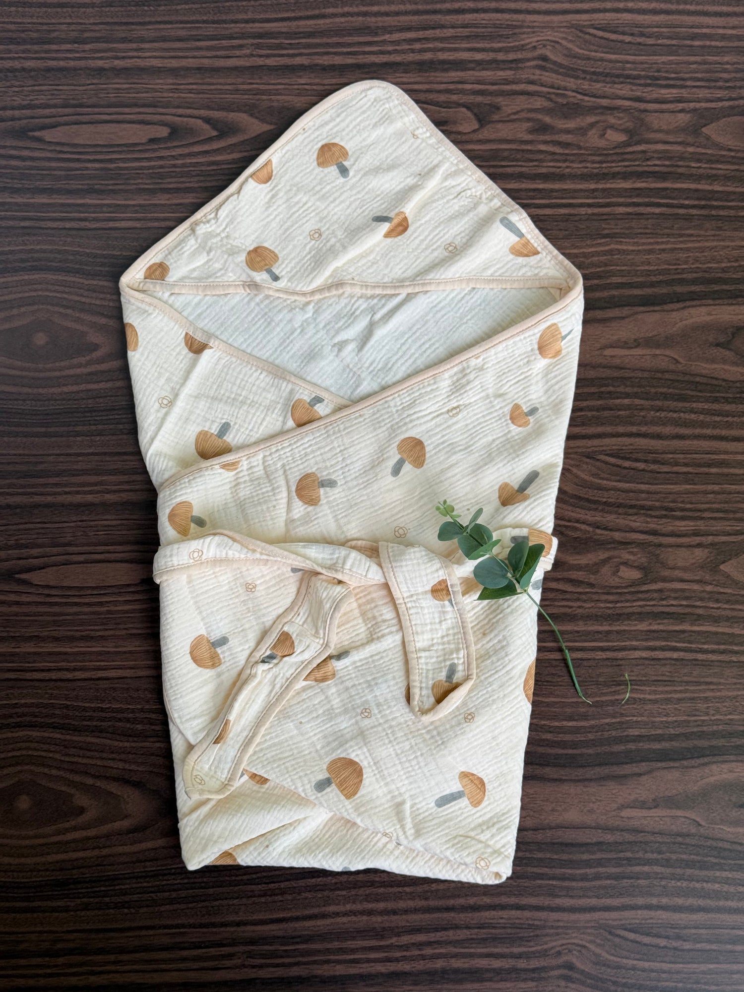 Swaddle/blanket/towel