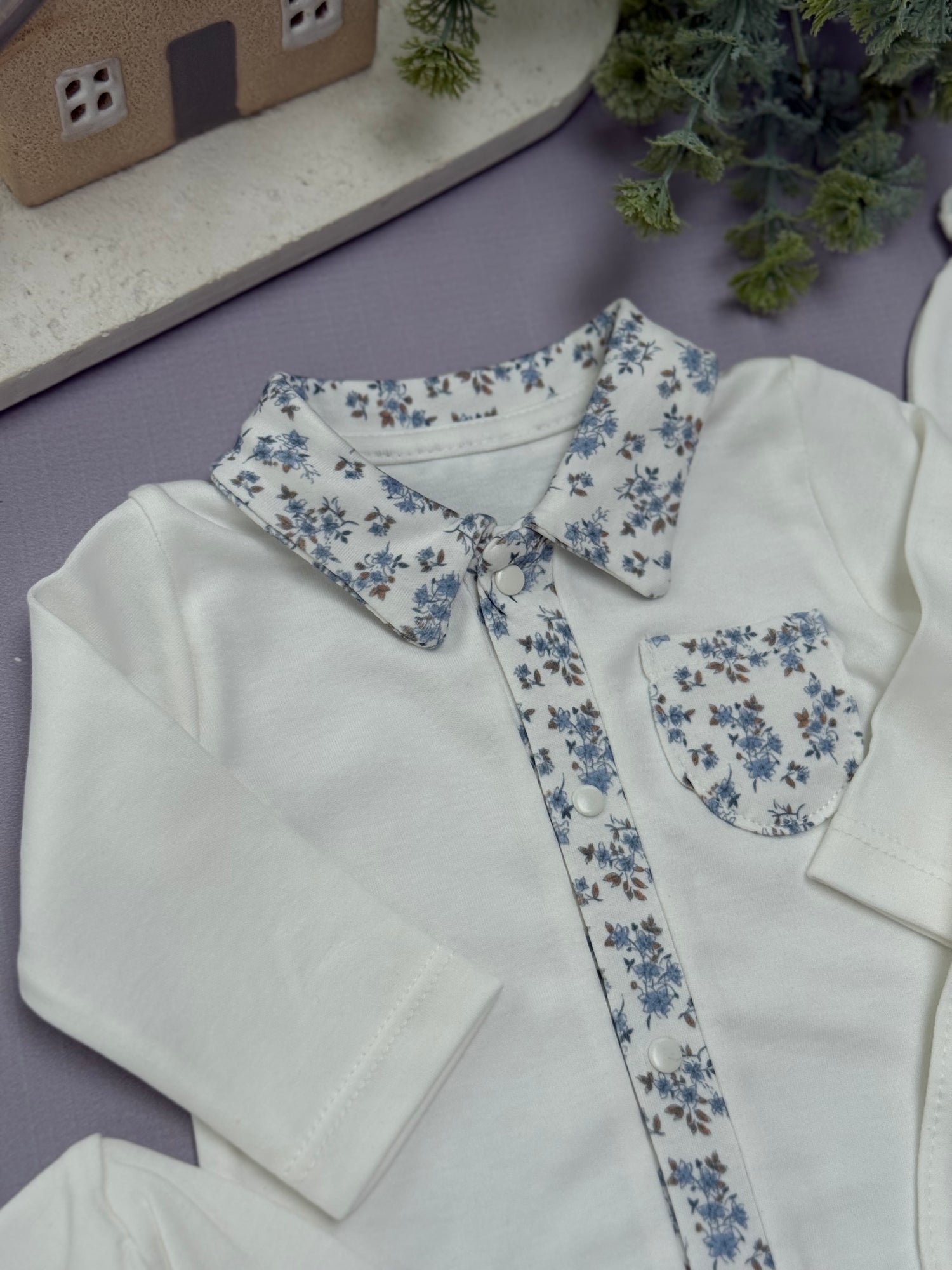 Porcelain floral hospital set