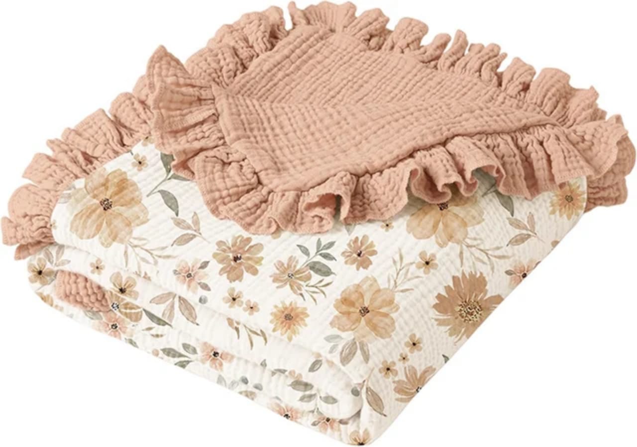 Amber Rose ruffled blanket