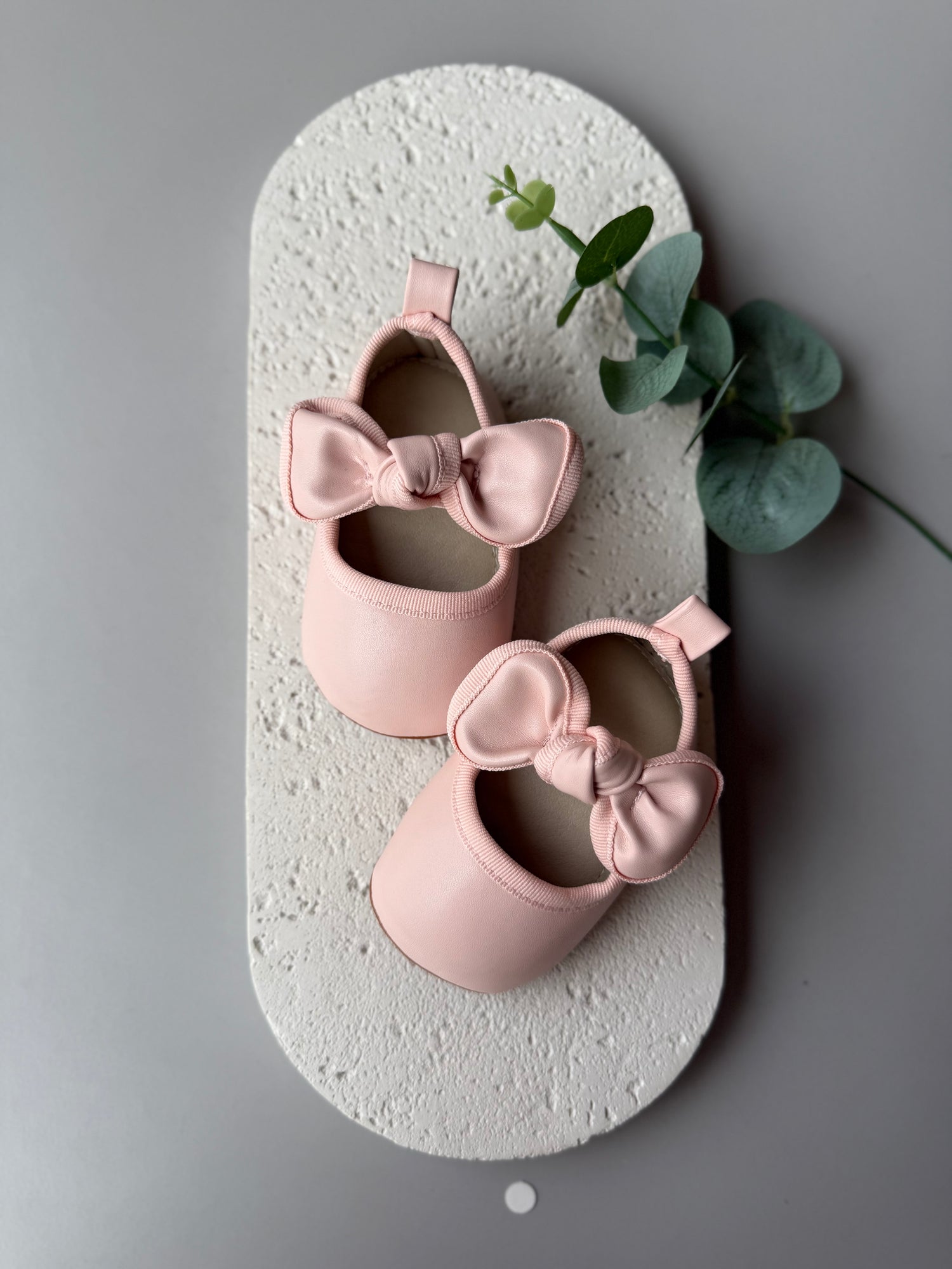 Pink bow ballerina
