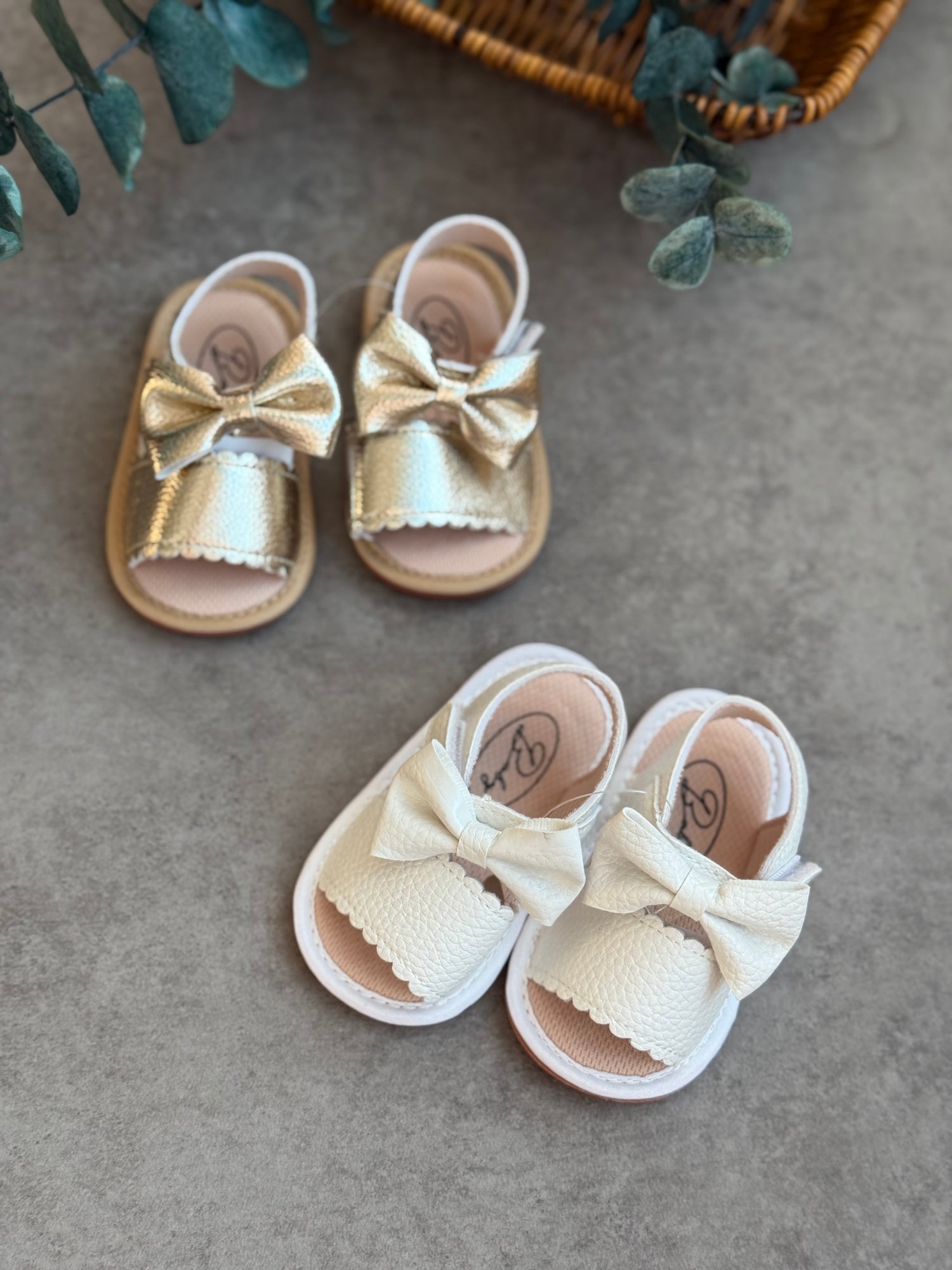 Bowy sandals